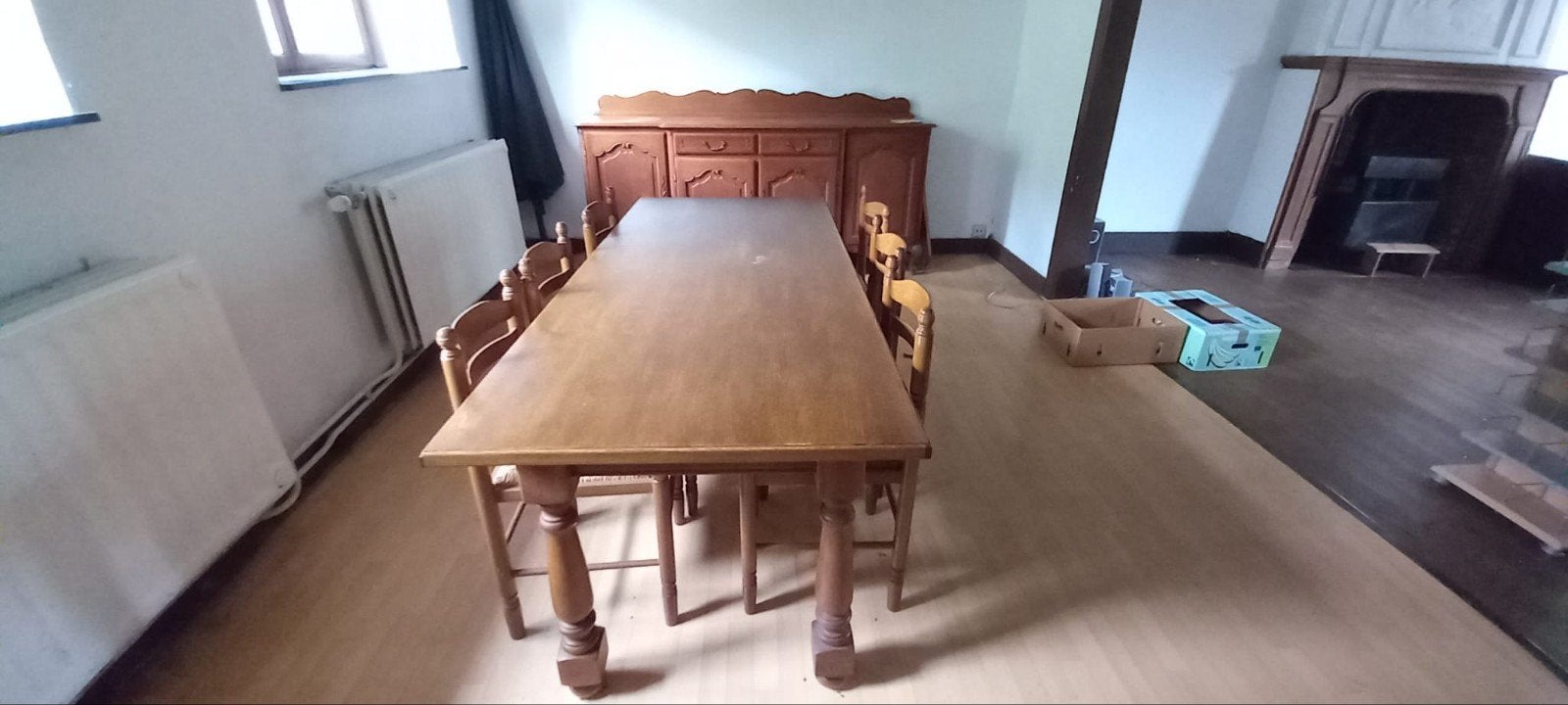 Table en bois et chaises, Enlèvement, Utilisé