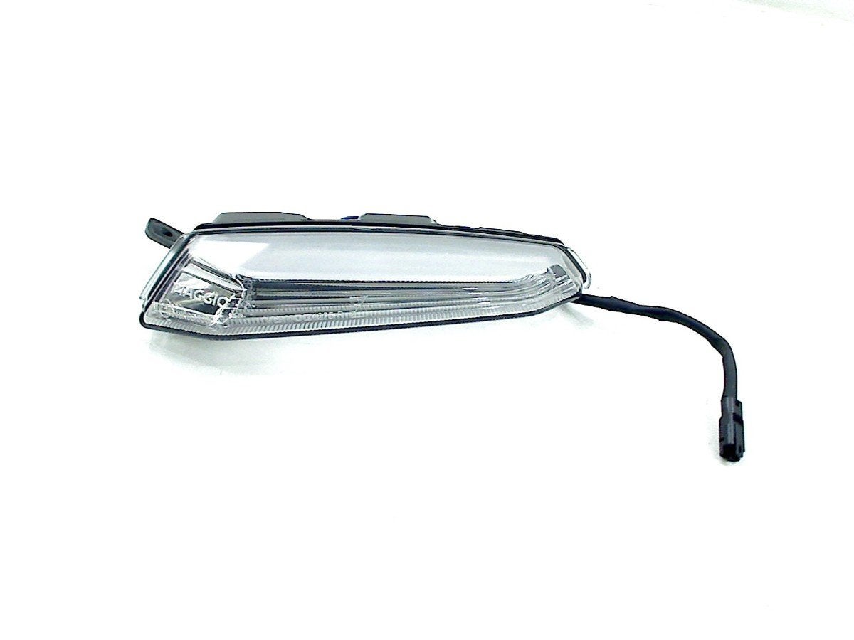 KNIPPERLICHT RECHTS VOOR Piaggio MP3 530 (1D003701), Dhr. S. di Majo, Gebruikt, Info@cama-motorparts.nl, P.J. Troelstraweg 8 8
3144 CX  MAASSLUIS, NL