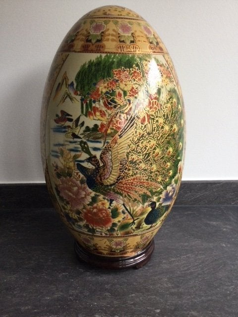 Chinees porseleinen ei op houten staander. Perfecte staat., Maison & Meubles, Accessoires pour la Maison | Vases, Neuf, Enlèvement