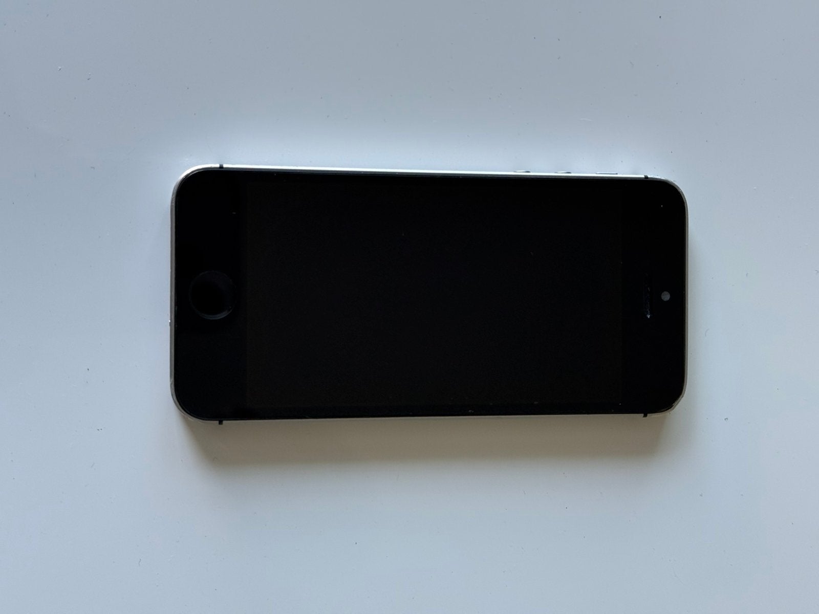 IPhone SE (1st generation) / 64Gb / graphite, Télécoms, Téléphonie mobile | Apple iPhone, IPhone SE (2016), Enlèvement, Utilisé
