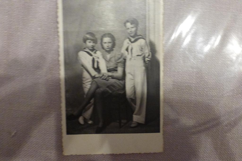postkaarten koninglijke familie, Collections, Maisons royales & Noblesse, Enlèvement