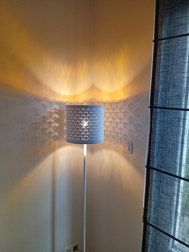 Ikea staanlamp, Huis en Inrichting, Lampen | Wandlampen, Ophalen