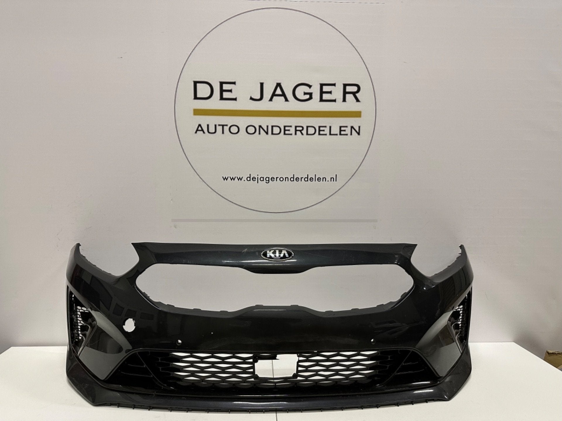 PARE-CHOCS AVANT KIA CEED III 3 86511-J7710 ORIGINE, Kia, Heolleung-ro 12
06797  Seoul, Pare-chocs, Utilisé