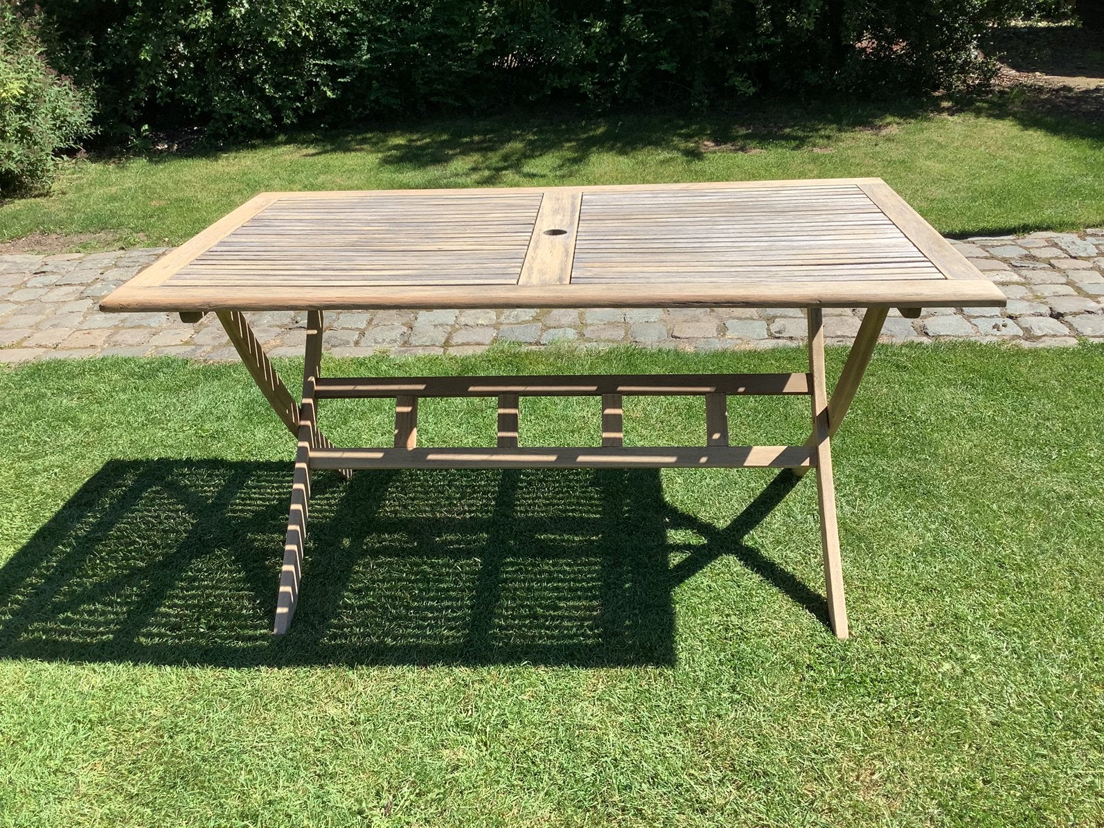 Teaken tuintafel, Tuin en Terras, Tuinsets en Loungesets, Ophalen, Zo goed als nieuw