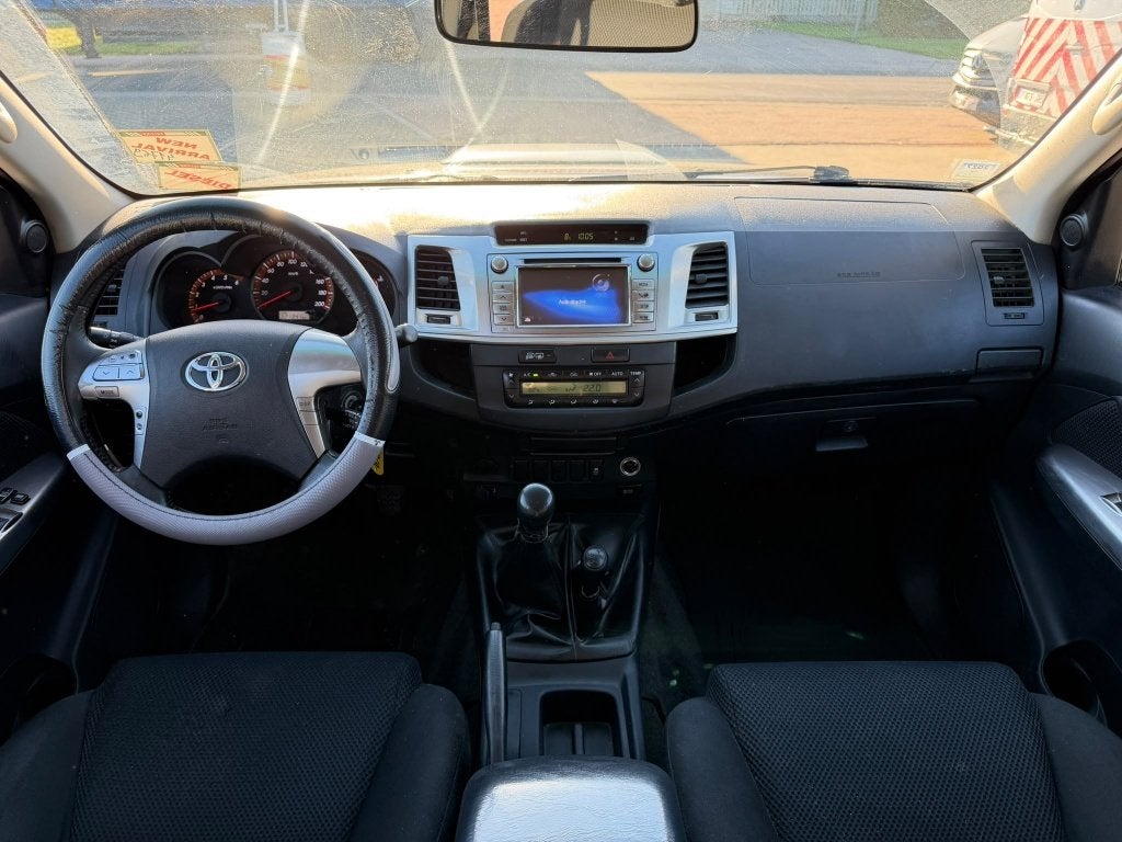 Toyota Hilux ( Stock ID 41769) — 19