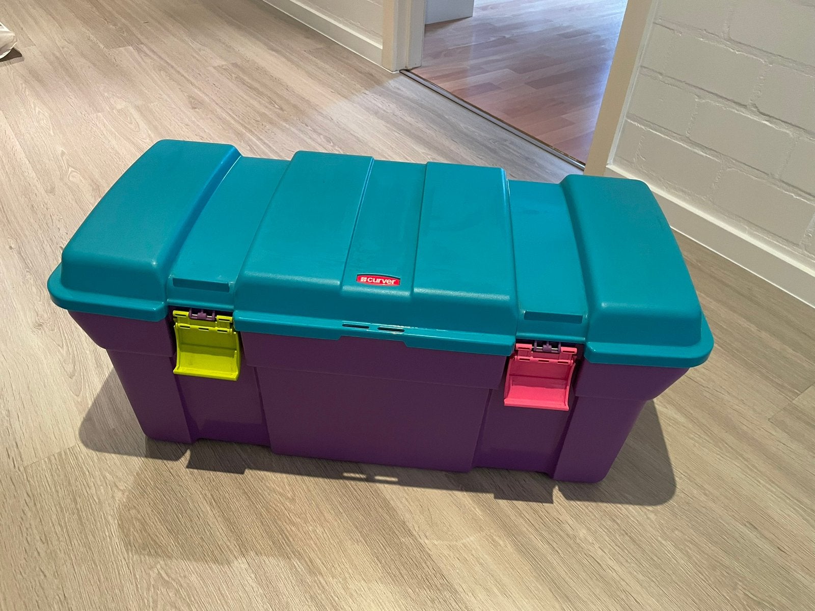 Curverbox blauw en paars - open draaiend, Doe-het-zelf en Bouw, Kratten en Dozen, Ophalen, Gebruikt
