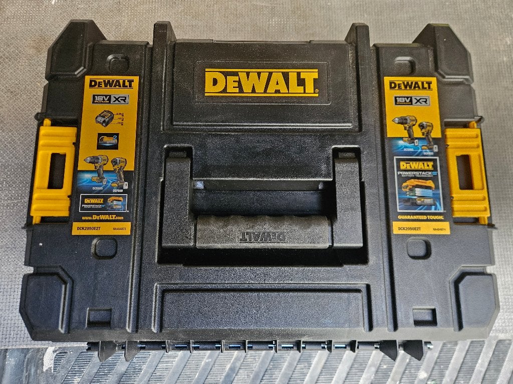 Dewalt DCK2050E2T, Ophalen, DeWalt