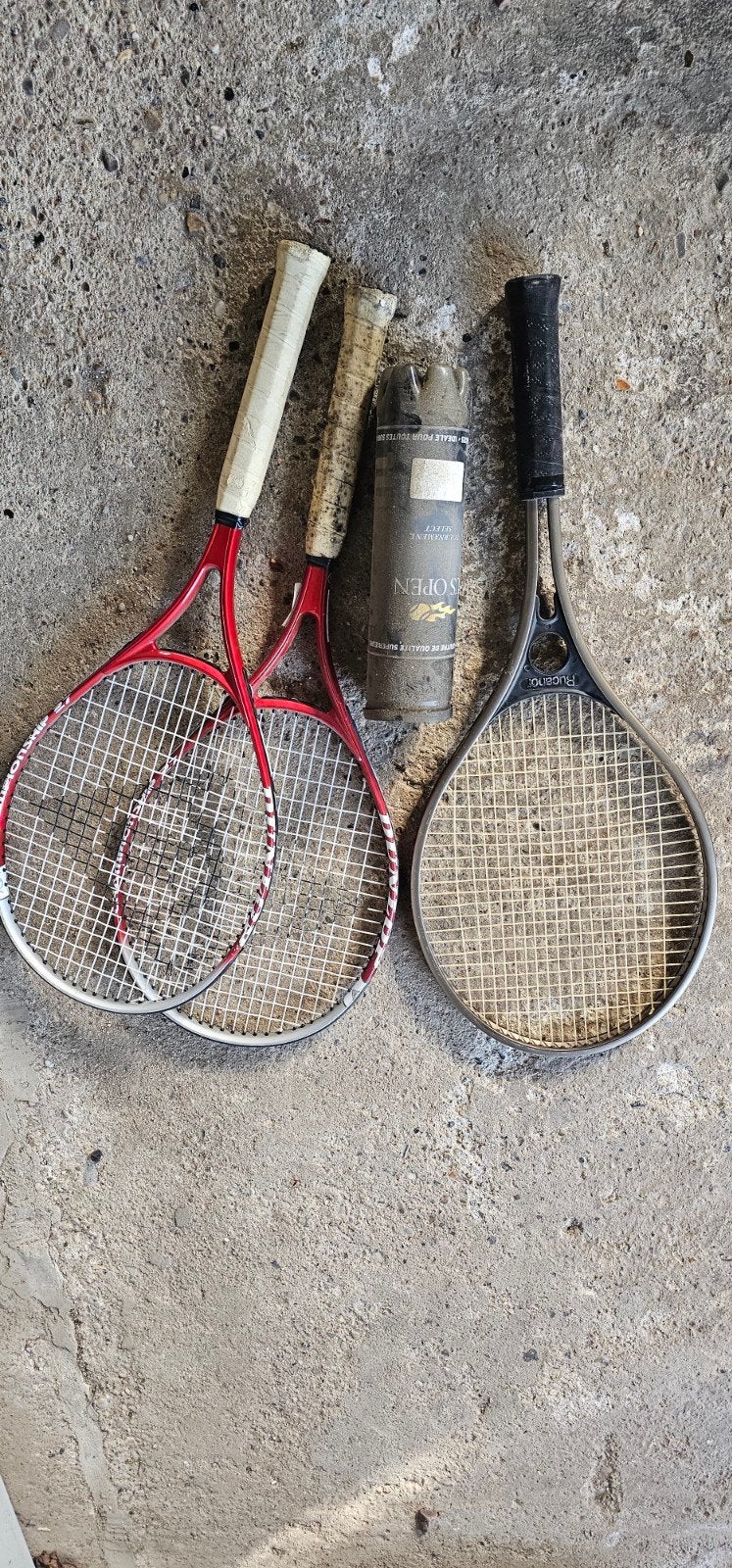 3 raquettes de tennis Dunlop & Rucanor + 4 balles de tennis, Sports & Fitness, Enlèvement, Dunlop