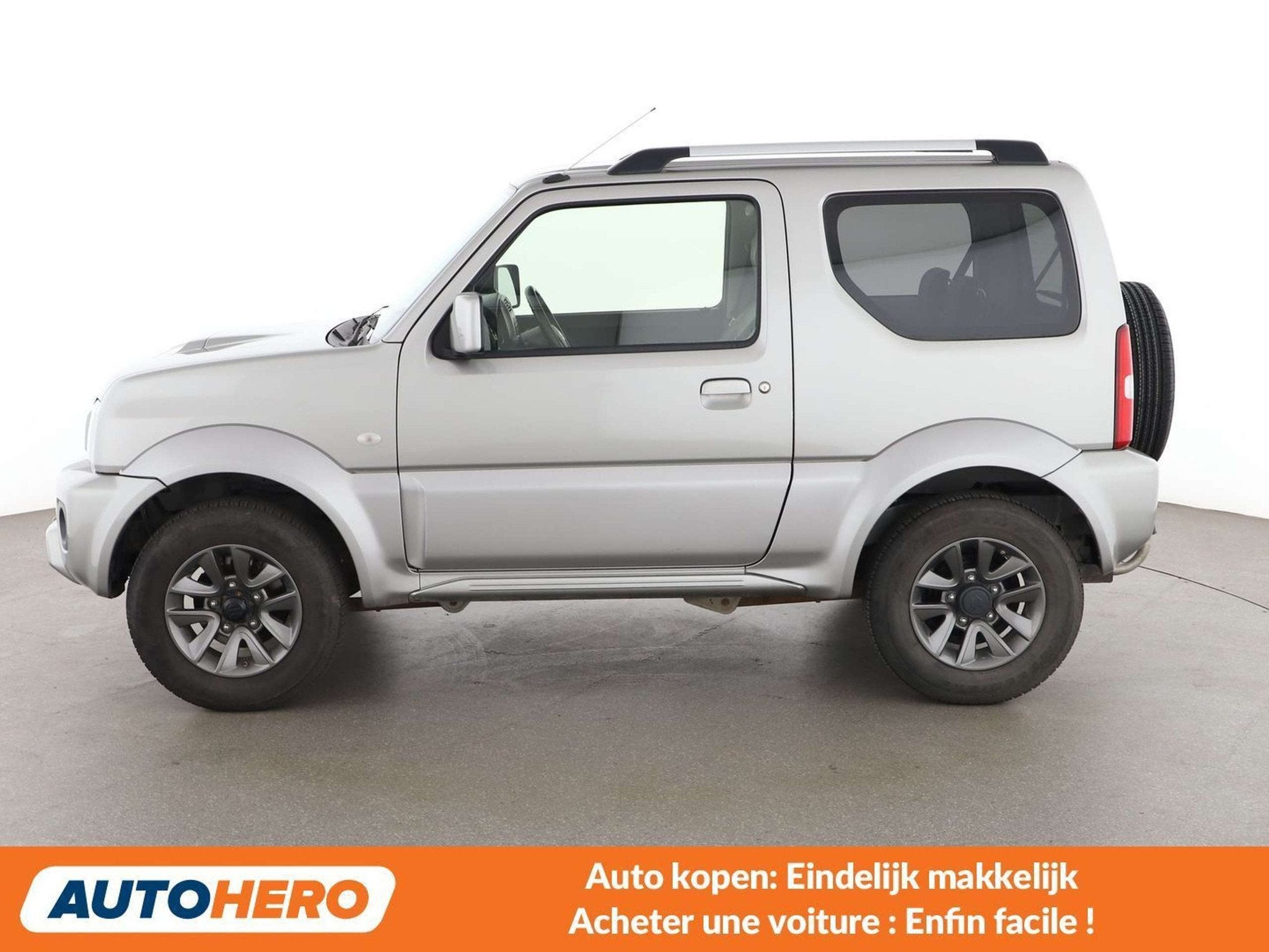 Suzuki Jimny 1.3 Club (bj 2015), Auto's, 4 zetels, Gebruikt, Zwart, 1328 cc