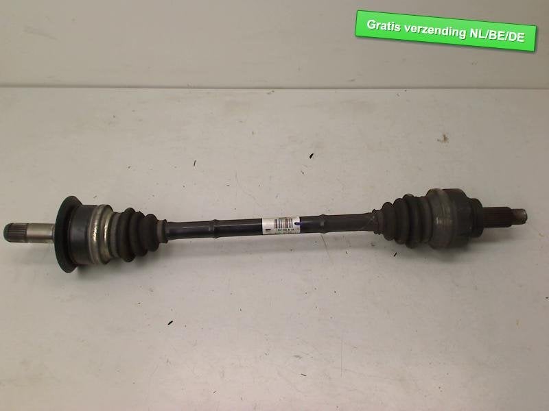 CARDAN ARRIERE GAUCHE (TRANSMISSION) BMW 1 serie (F20), Utilisé, BMW, Petuelring 130
80809  München, DE, Bayerische Motoren Werke AG