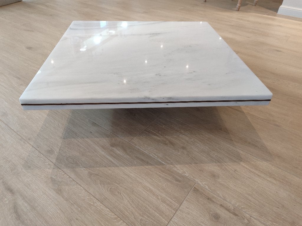 Carrara marmeren plateau met koperen rand, Zakelijke goederen, Kantoor en Winkelinrichting | Kantoorartikelen, Ophalen, Etalage