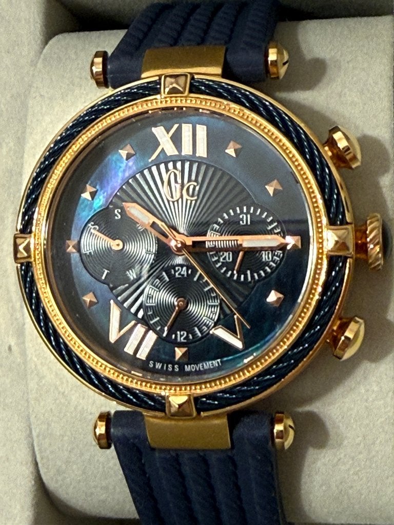 Guess collectie, Y16005L7, chique kabelchrono, Handtassen en Accessoires, Horloges | Dames, Gebruikt, Staal, Polshorloge, Overige materialen
