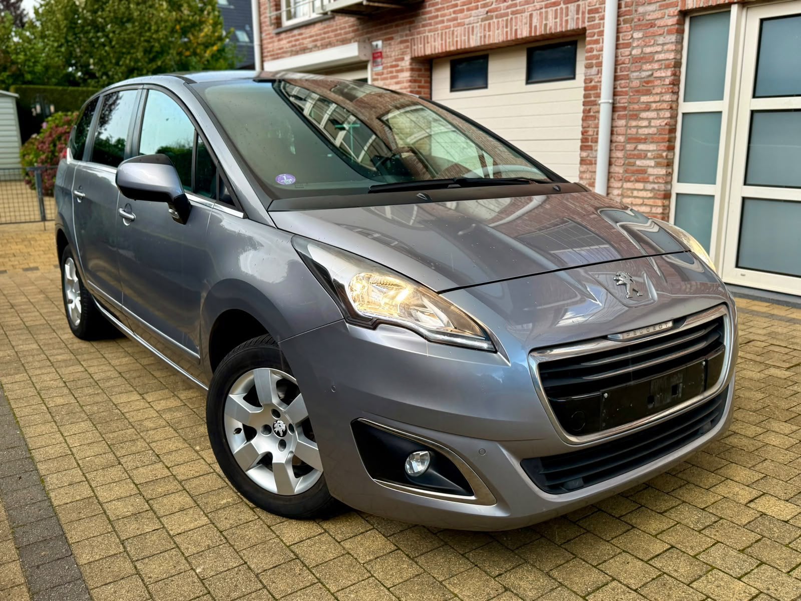 Peugeot 5008 1.2 benzine/Camera/euro 6b/Gekeurd, Auto's, Dealer onderhouden, Euro 6, 1199 cc, Particulier