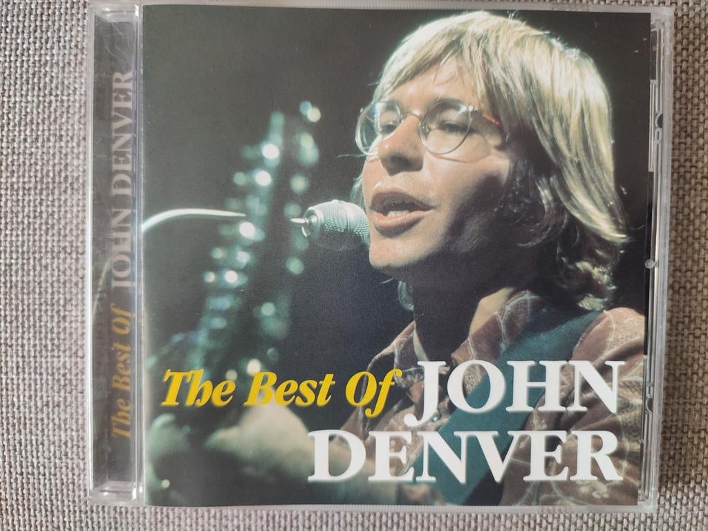 CD : JOHN DENVER - THE BEST OF JOHN DENVER, Ophalen of Verzenden, Zo goed als nieuw