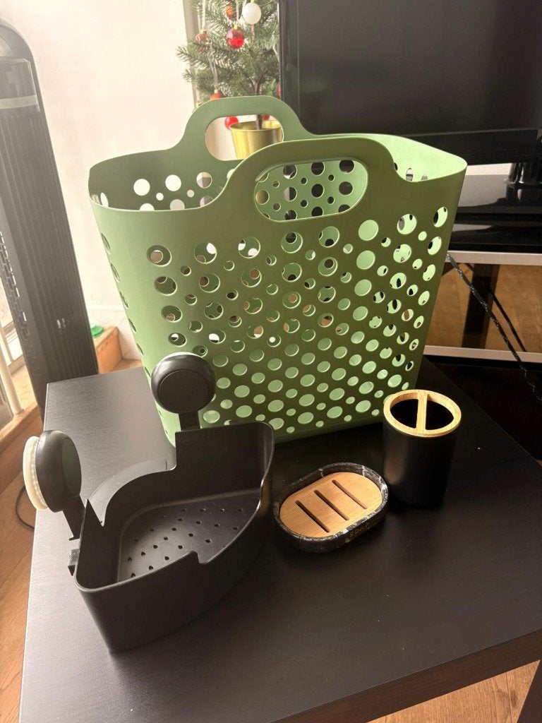 Badkamerset: mand, zeepbakje, opbergruimte, Meerkleurig, Zo goed als nieuw, Douche-accessoire, Ophalen