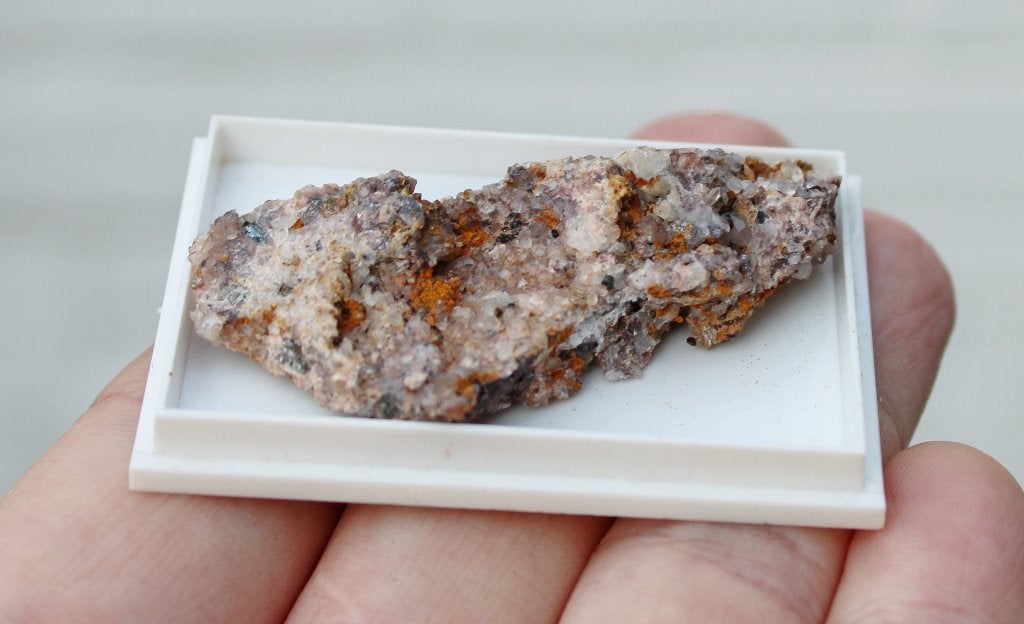 Lamelles d'HEMATITE sur QUARTZ de CLARA MIJN en ALLEMAGNE, Enlèvement ou Envoi, Minéral