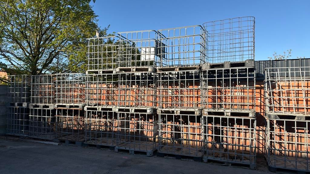 Ibc containers brandhout bakken, Ophalen, Zo goed als nieuw