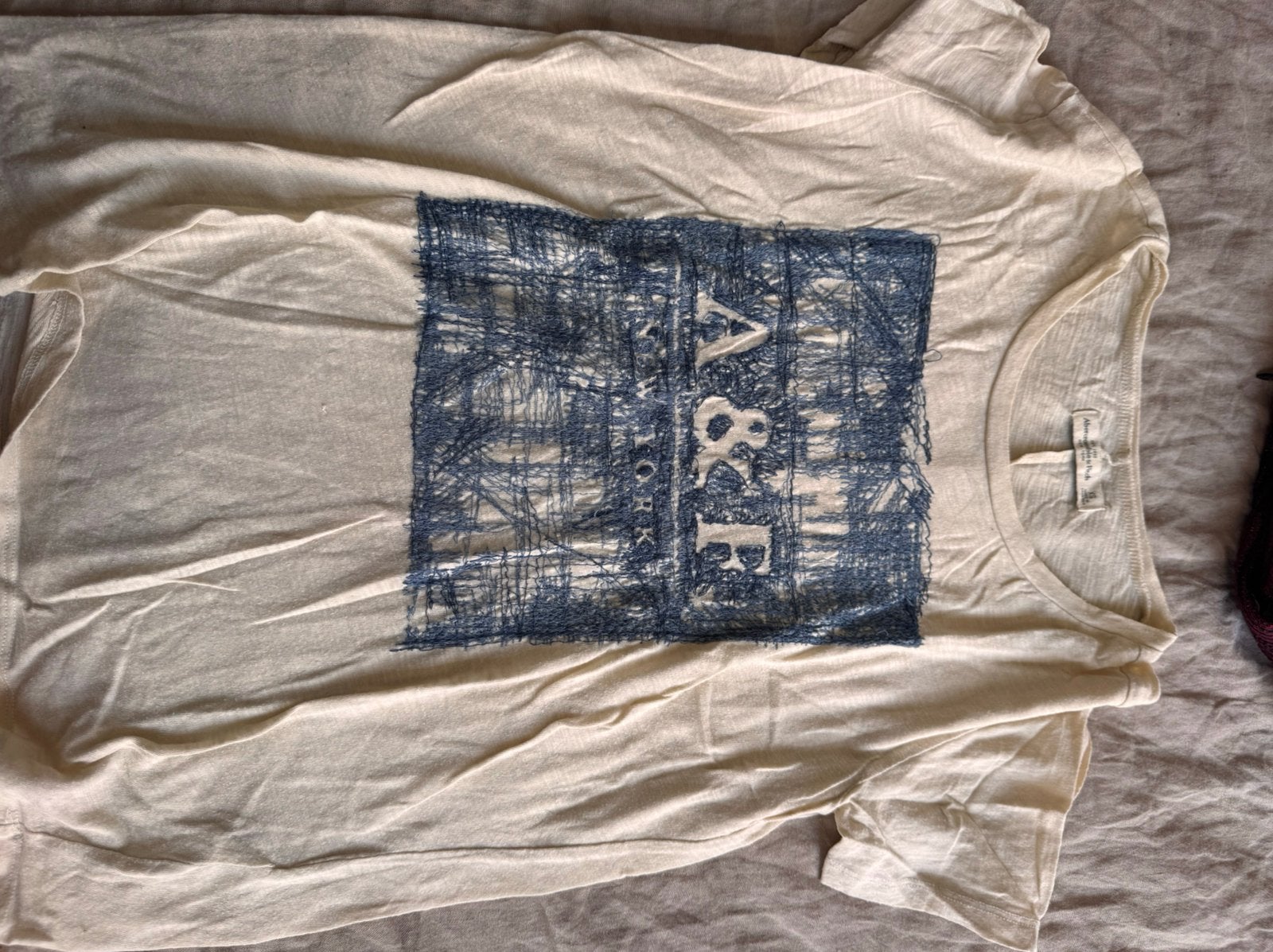T shirt abercrombie, Enlèvement, Porté