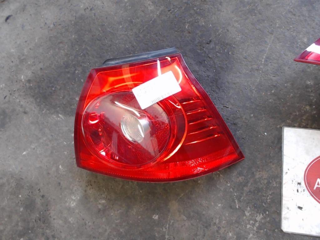 Feu arrière droit Volkswagen Golf V 2003-2008 LP/13261, Enlèvement ou Envoi, Utilisé, Volkswagen