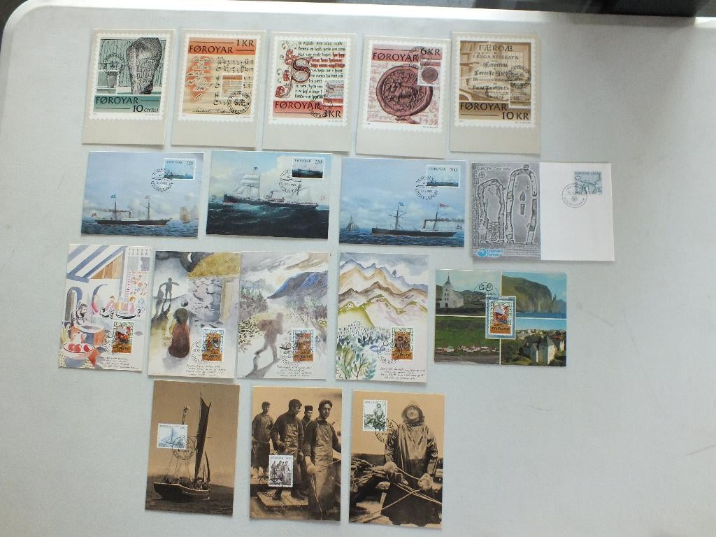 Faeröer /Foroyor Eilanden 17 kaarten met postzegel., Timbres & Monnaies, Timbres | Europe | Scandinavie, Envoi, Danemark, Affranchi