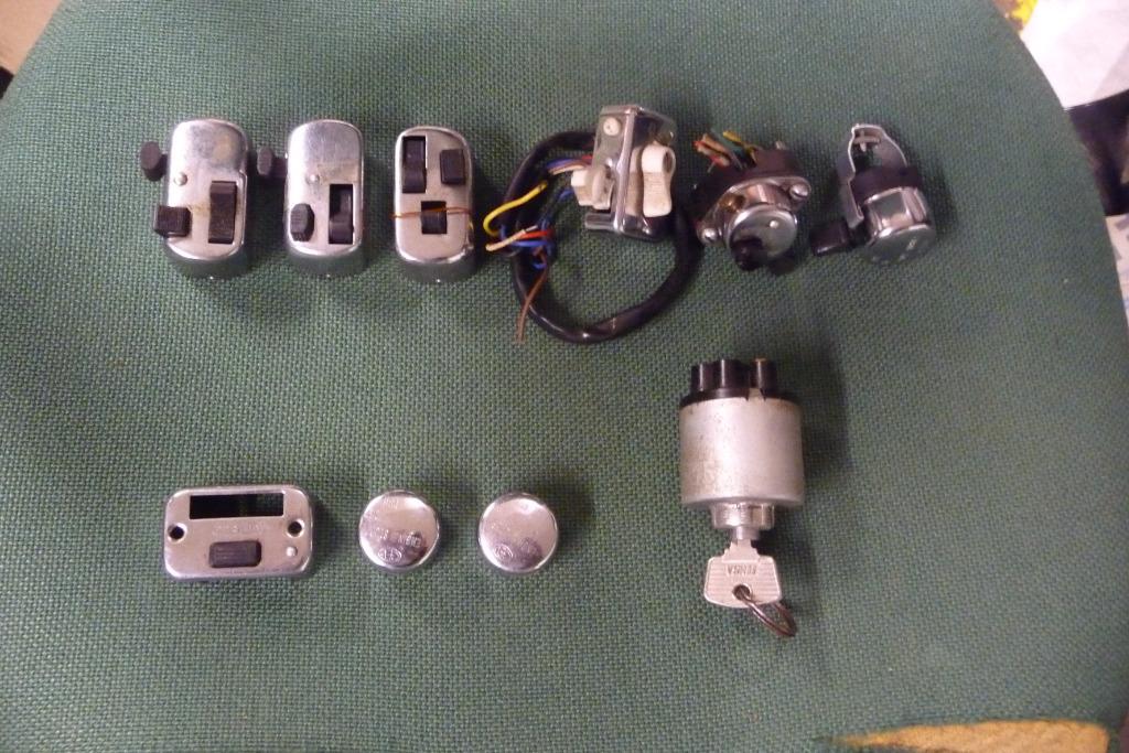 schakelaars Aprilia CEV bevel Ducati Moto Guzzi Laverda, Motoren, Ophalen of Verzenden, Gebruikt