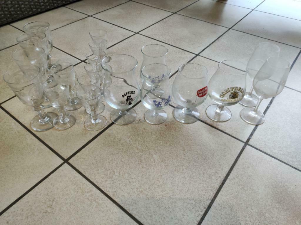 Veel glazen. Wijn, bier (17 in totaal), Diversen, Ophalen of Verzenden, Zo goed als nieuw