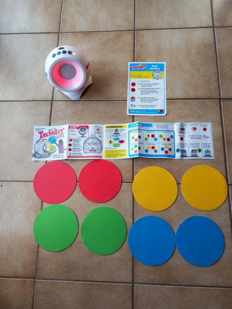 Danse Twister, Hobby & Loisirs créatifs, Trois ou quatre joueurs, Enlèvement ou Envoi, Comme neuf