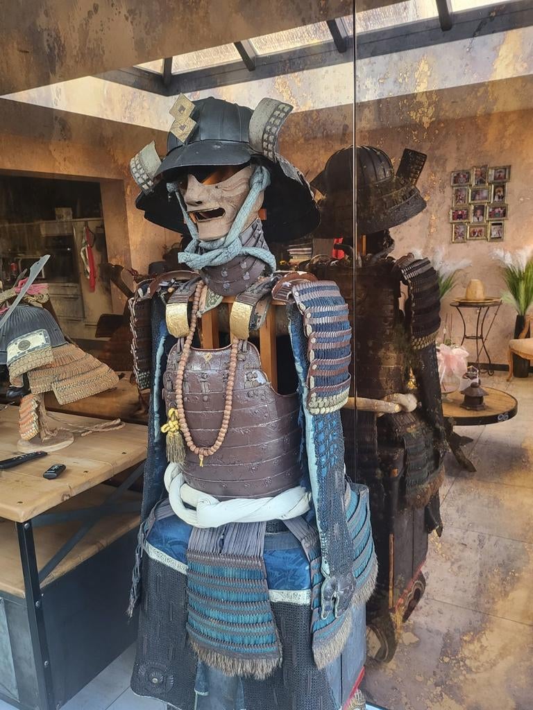 Authentique armure de Samourai yoroi +/- 425 ans, Enlèvement ou Envoi, Autres, Épée ou sabre