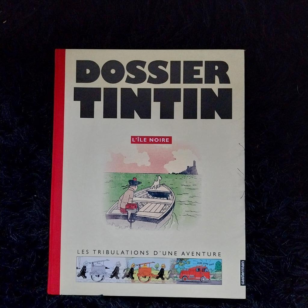 DOSSIER  TINTIN-Dimensions ‏ : ‎ 29.6 x 1.7 x 37.8 cm-NEUF, Enlèvement, Tintin, Neuf, Livre ou Jeu