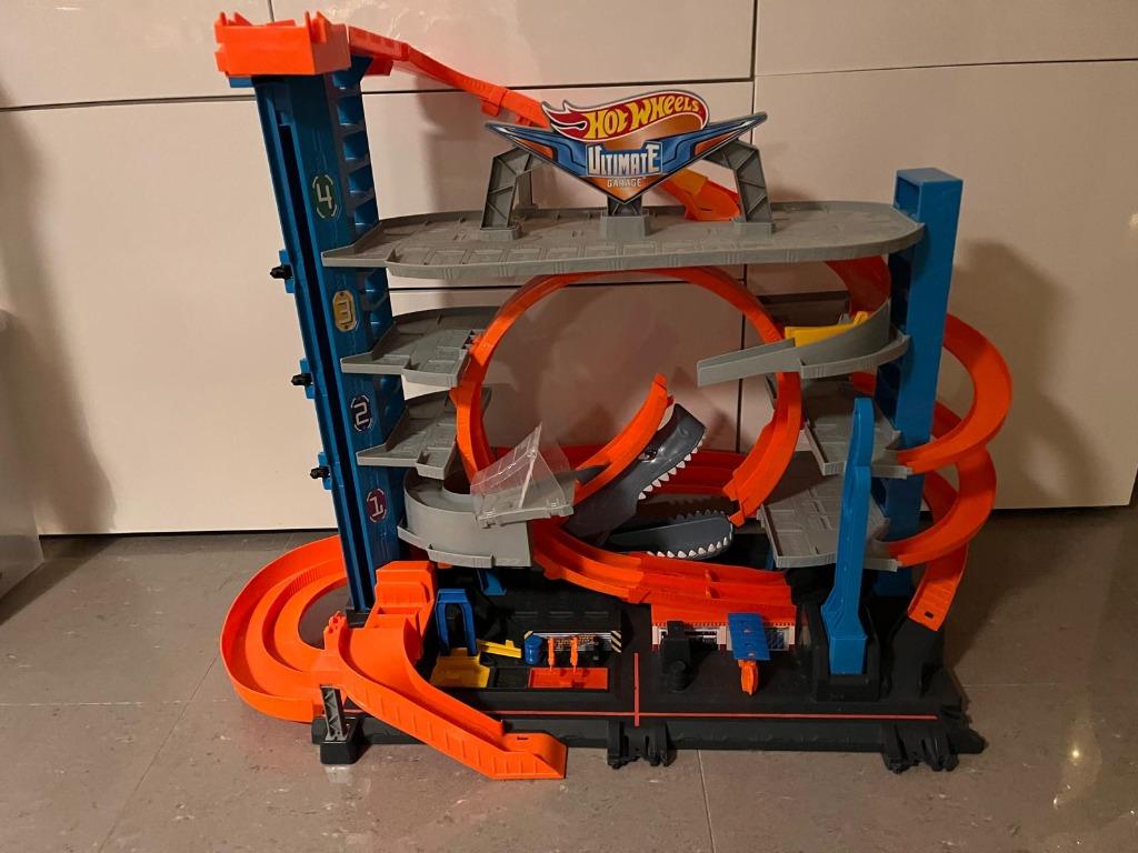 Hot wheels ultimate garage, Kinderen en Baby's, Ophalen, Racebaan, Zo goed als nieuw, Hot Wheels