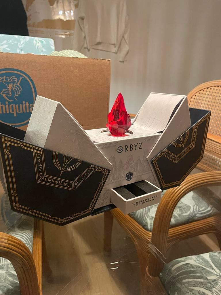 Tomorrowland official bracelet box orbyz 2025, Enlèvement ou Envoi, Neuf, Instrument ou Accessoires