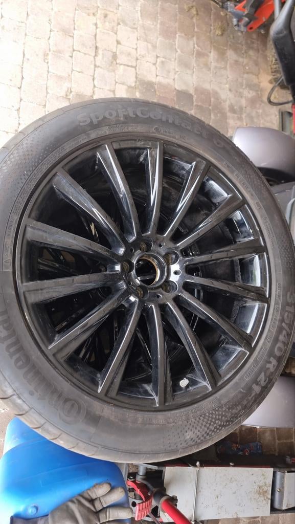 1 jantes 21 GLE avec 2  pneus 315/40/R21. 111Y.
