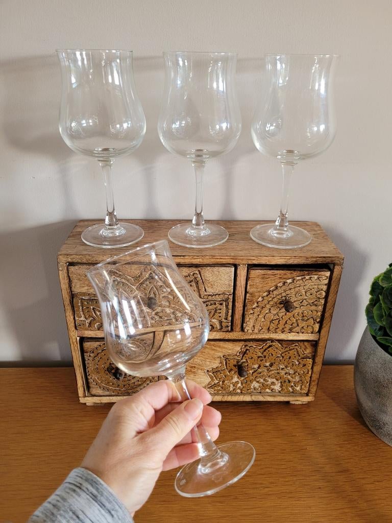 4 verres à vin tulipe, Collections, Enlèvement