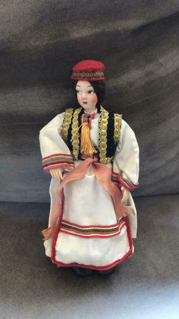 Petite poupée, Comme neuf