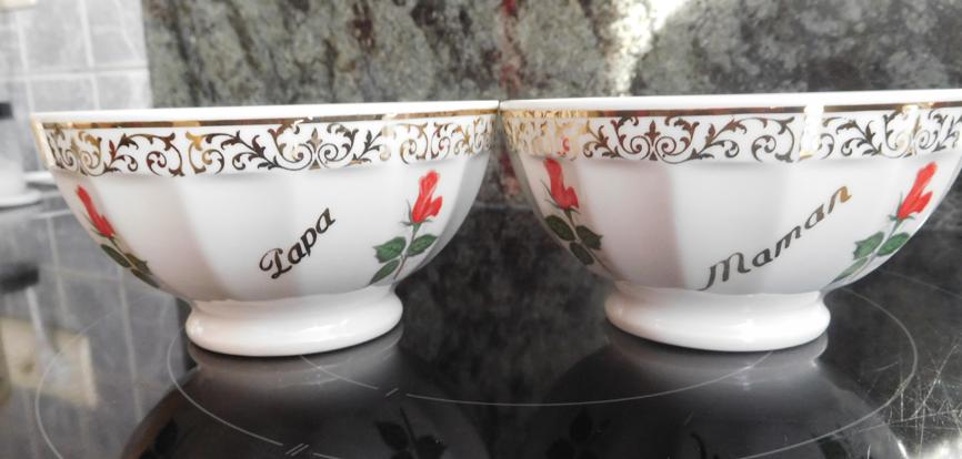 2 Bols en porcelaine de Limoges personnalisés, Antiquités & Art, Enlèvement ou Envoi