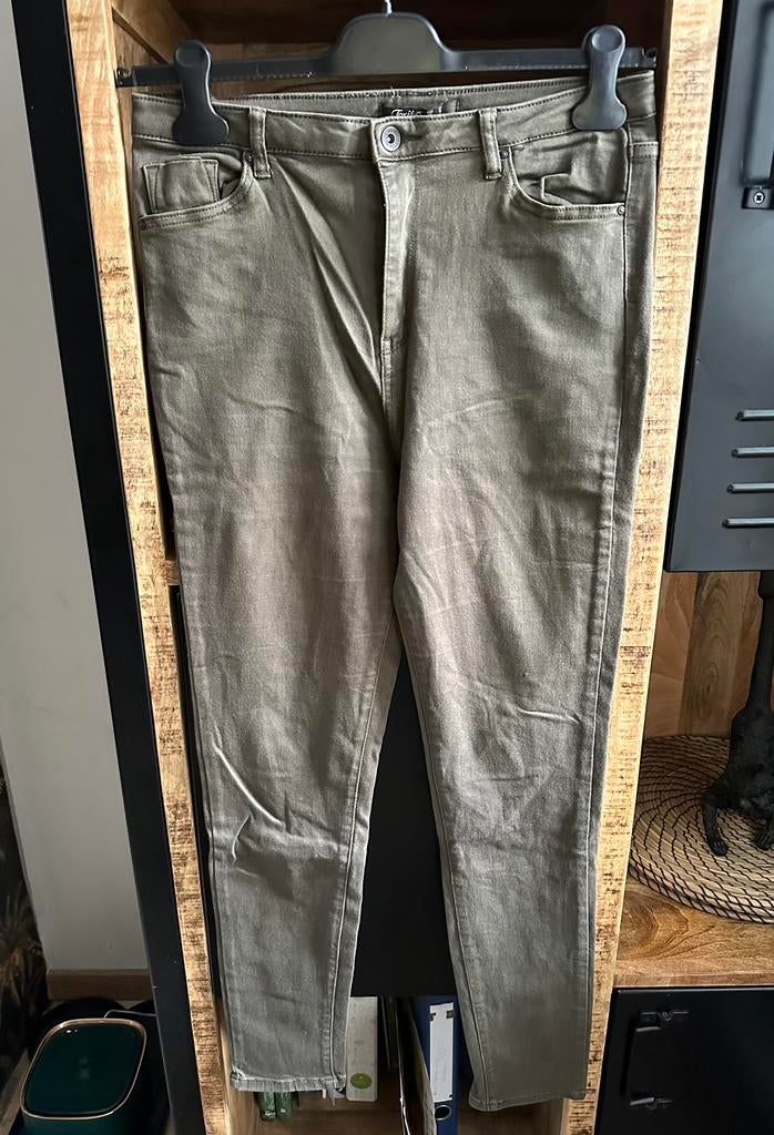 Kakikleurige jeans van Toxik maat 44, Overige kleuren, Toxik, Ophalen of Verzenden, W33 - W36 (confectie 42/44)