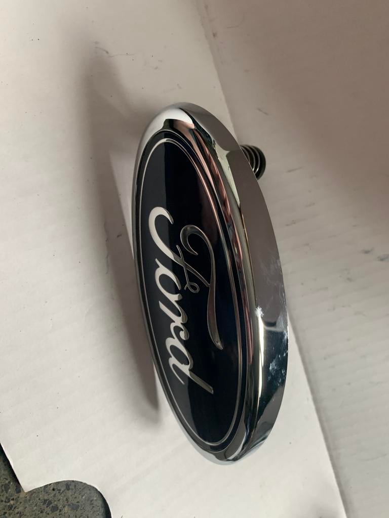 Emblème Ford logo de calandre 4m51-8216-aa, Neuf, Avant, Ford, Capot moteur