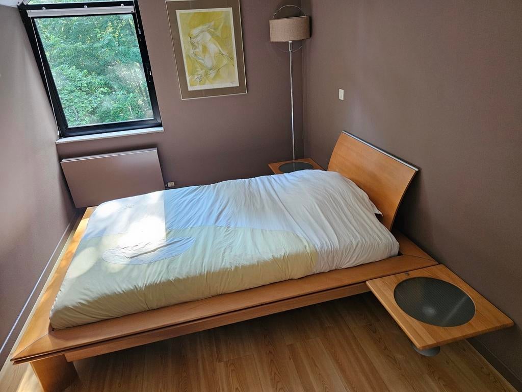 Lit double (140 X 200) en hêtre avec tables de chevets, Ophalen, Gebruikt, Beige, Tweepersoons