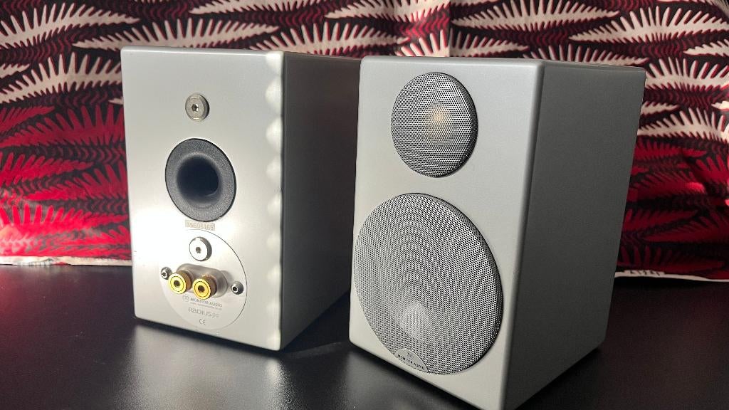 Monitor Audio Radius 90 + 360 + câble Sub Supra + suspension, Enlèvement, Utilisé, Haut-parleurs Frontaux, Arrière ou Stéréo, Autres marques