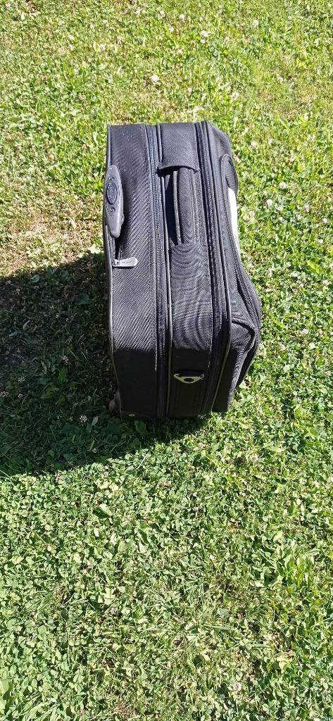Valise à roulette DERMATA, Plastique dur, Moins de 35 cm, Poignée extensible, Enlèvement