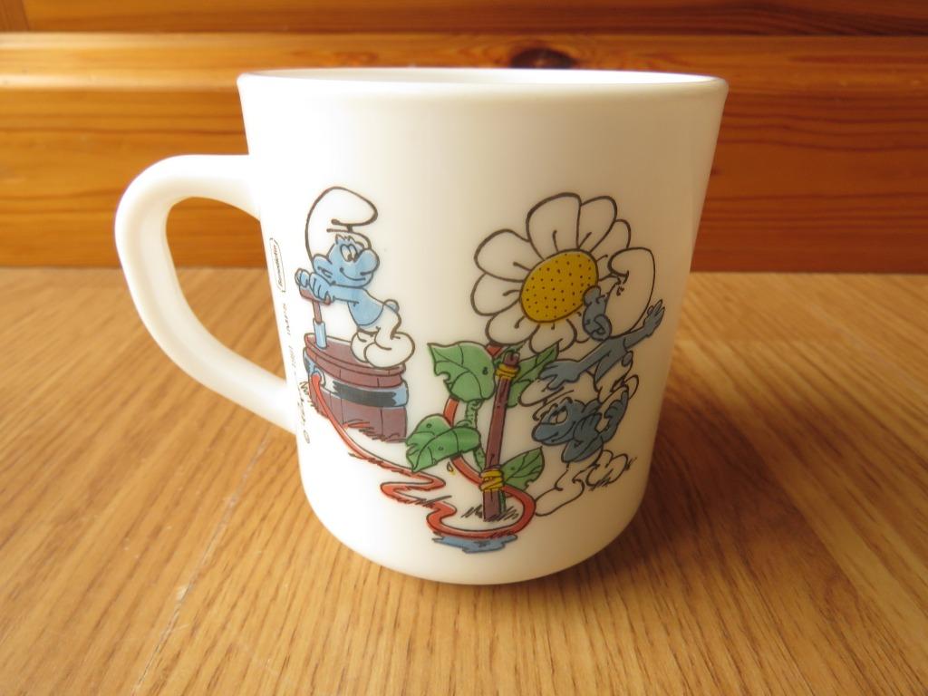 mug tasse les schtroumpfs en arcopal de 1991, Ophalen of Verzenden, Gebruikt, Kop(pen) en/of Schotel(s)