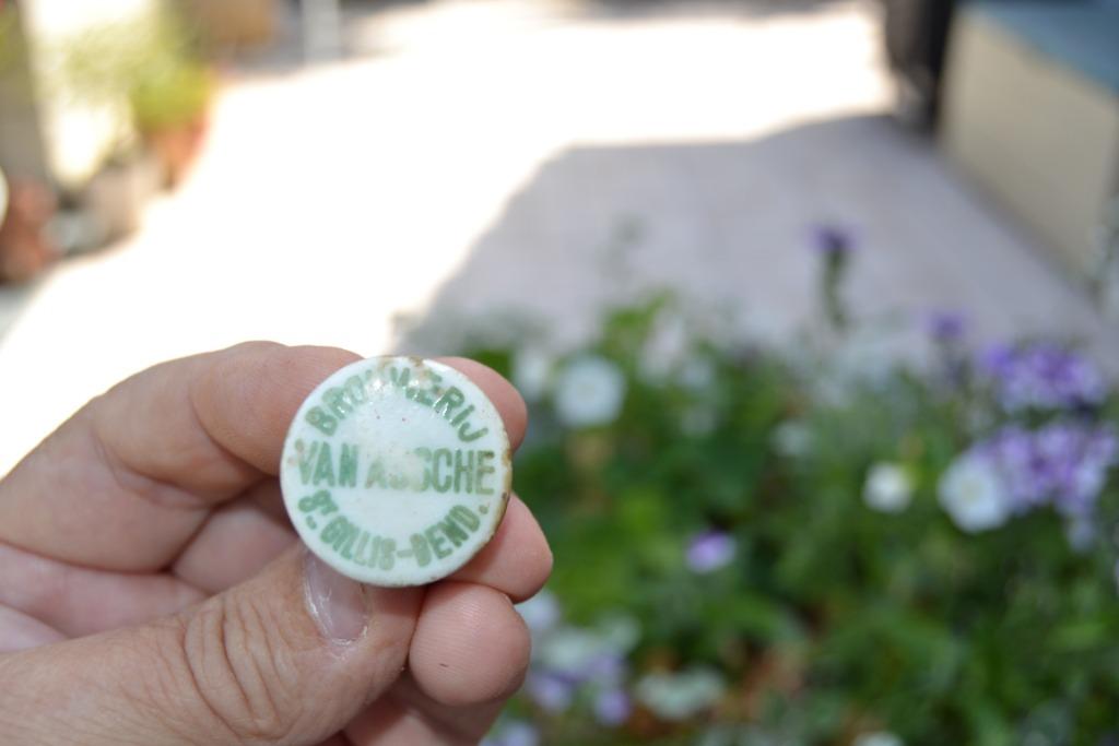 vieux bouchon de bière en porcelaine, Enlèvement ou Envoi, Utilisé, Autres types, Autres marques