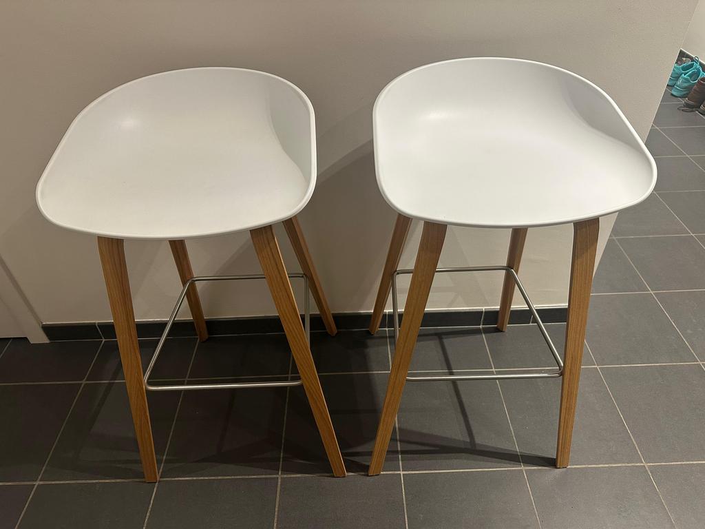 Hay AAS32 barkruk, 2 krukken, Ophalen, 60 tot 90 cm