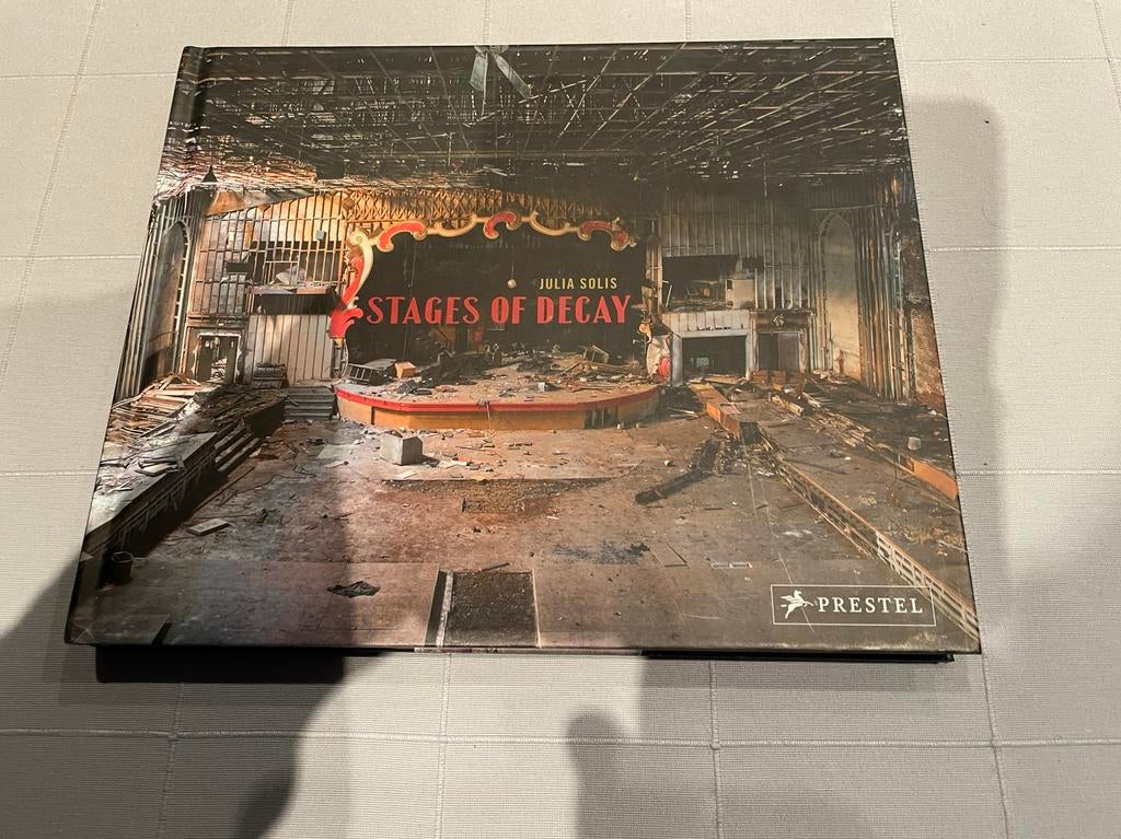 Boek “Urbex -Stages of Decay”, Enlèvement ou Envoi