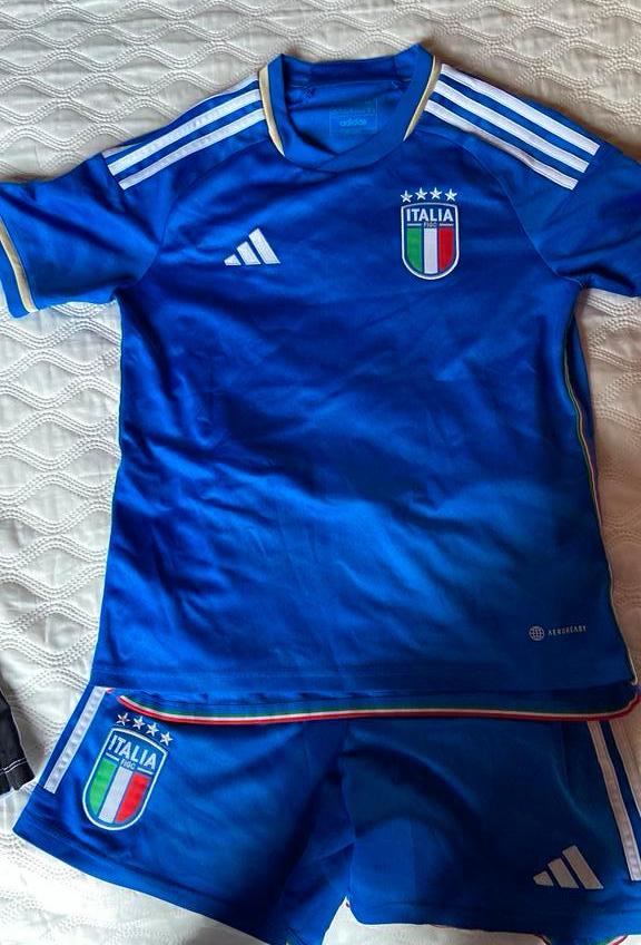 Adidas Italy jersey - korte broek 13/14 jaar, Ophalen of Verzenden, Zo goed als nieuw, Shirt