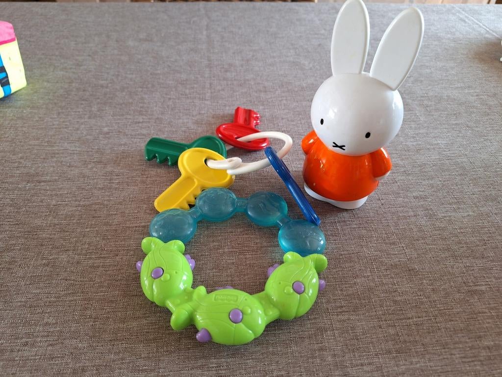 Set avec anneau de dentition, clés de la marque Fisher- Pric, Enlèvement ou Envoi