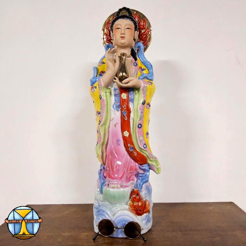Grande statue bouddhiste en porcelaine de Kwan Yin Guanyin (, Antiquités & Art, Antiquités | Objets religieux, Enlèvement ou Envoi