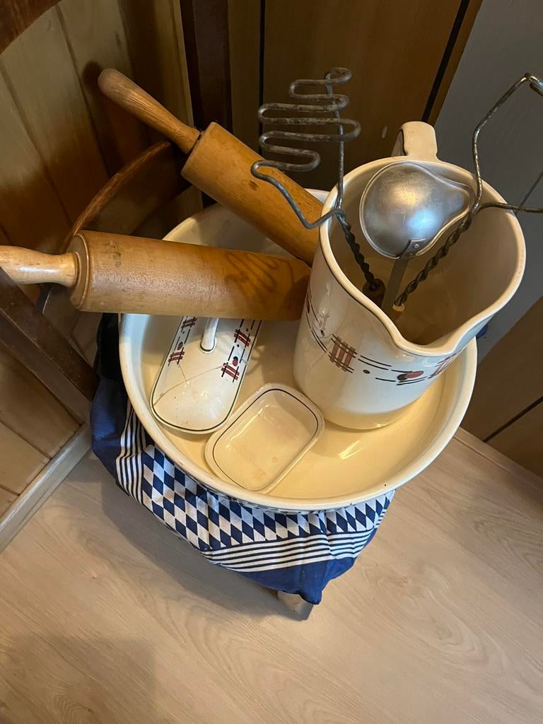 Antieke Kerkstoel met bijhoren, Enlèvement