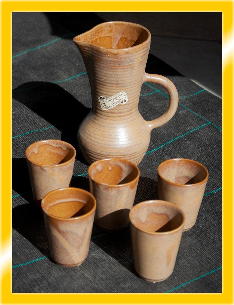 Grèspot Digoin Karaf + 5 bekers : Aardewerk / Vintage/ Nieuw, Huis en Inrichting, Keuken | Servies, Nieuw, Aardewerk, Verzenden