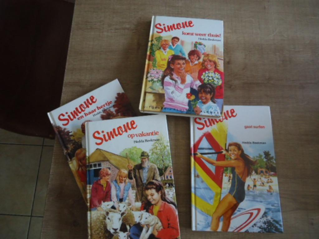 4 boeken van 'Simone', Verzenden, Gelezen, Fictie algemeen